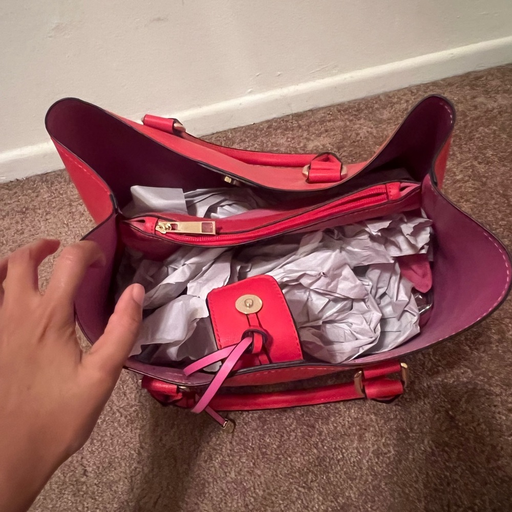 Red large bag - Picture 4 of 5
